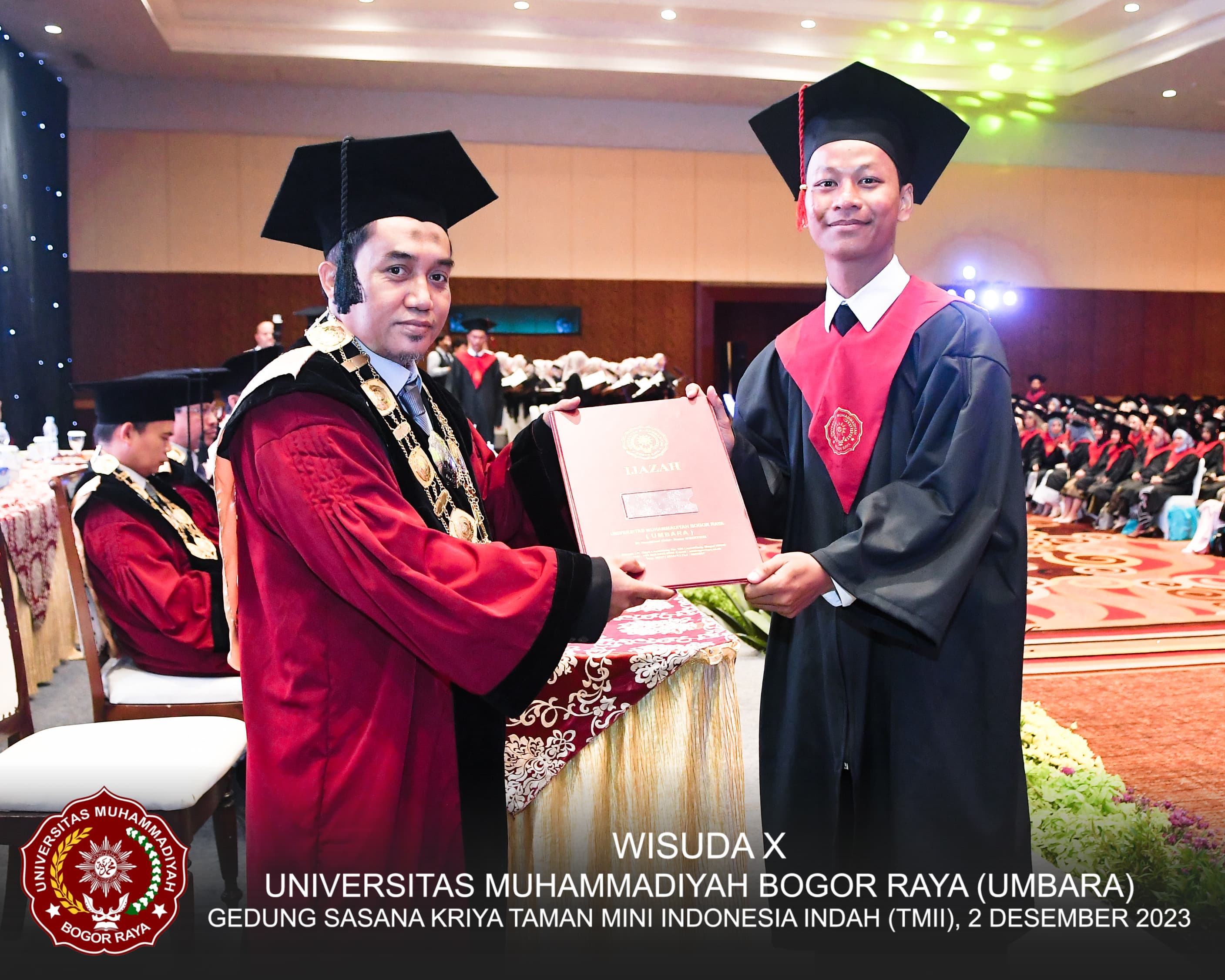 Unduh Foto Wisuda